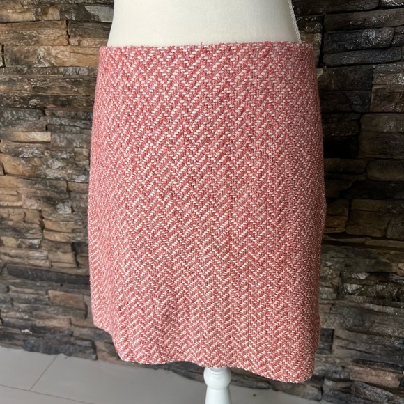 LOFT Dresses & Skirts - LOFT Coral Chevron Pencil Skirt